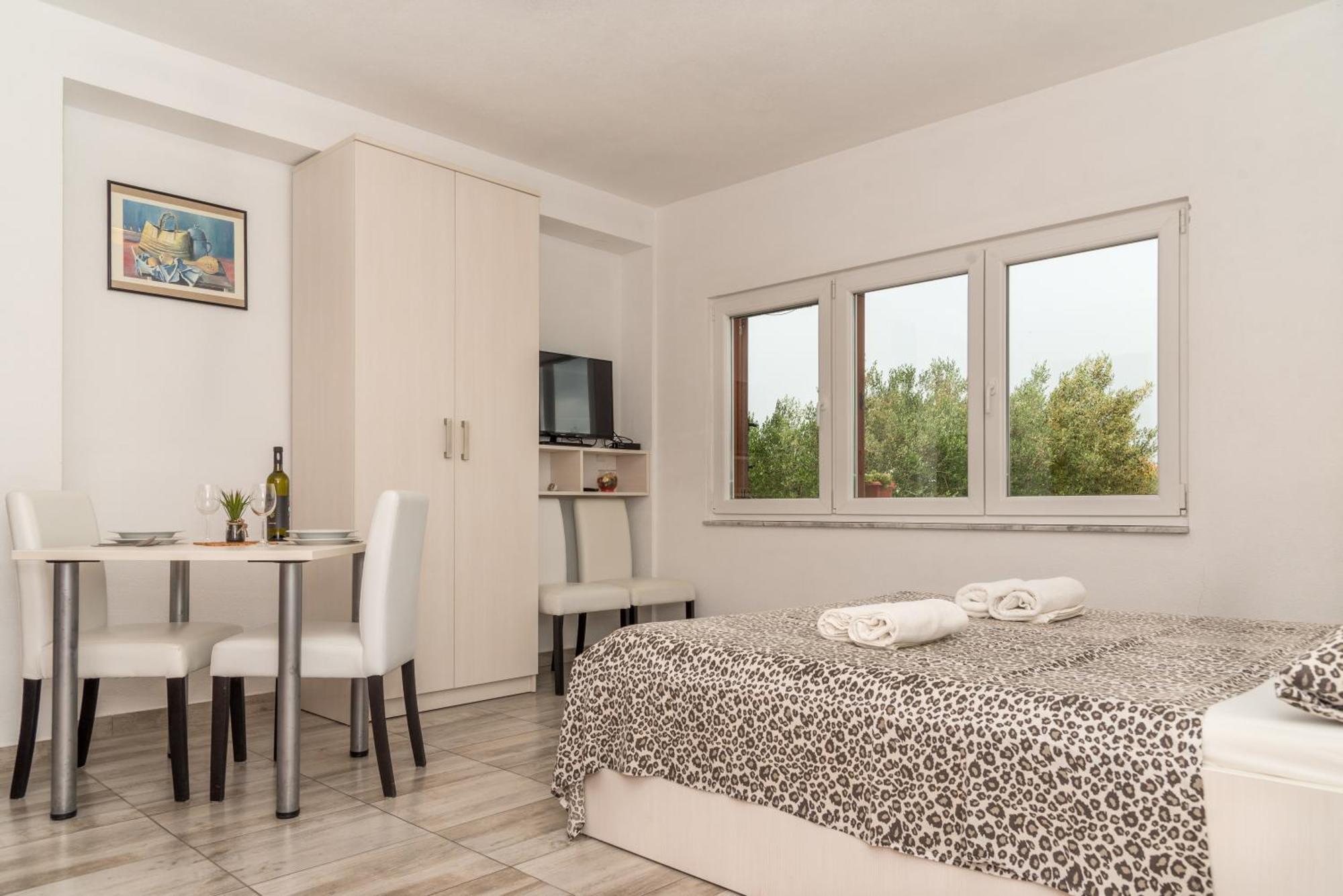 Studio Apartment Nin Exterior foto