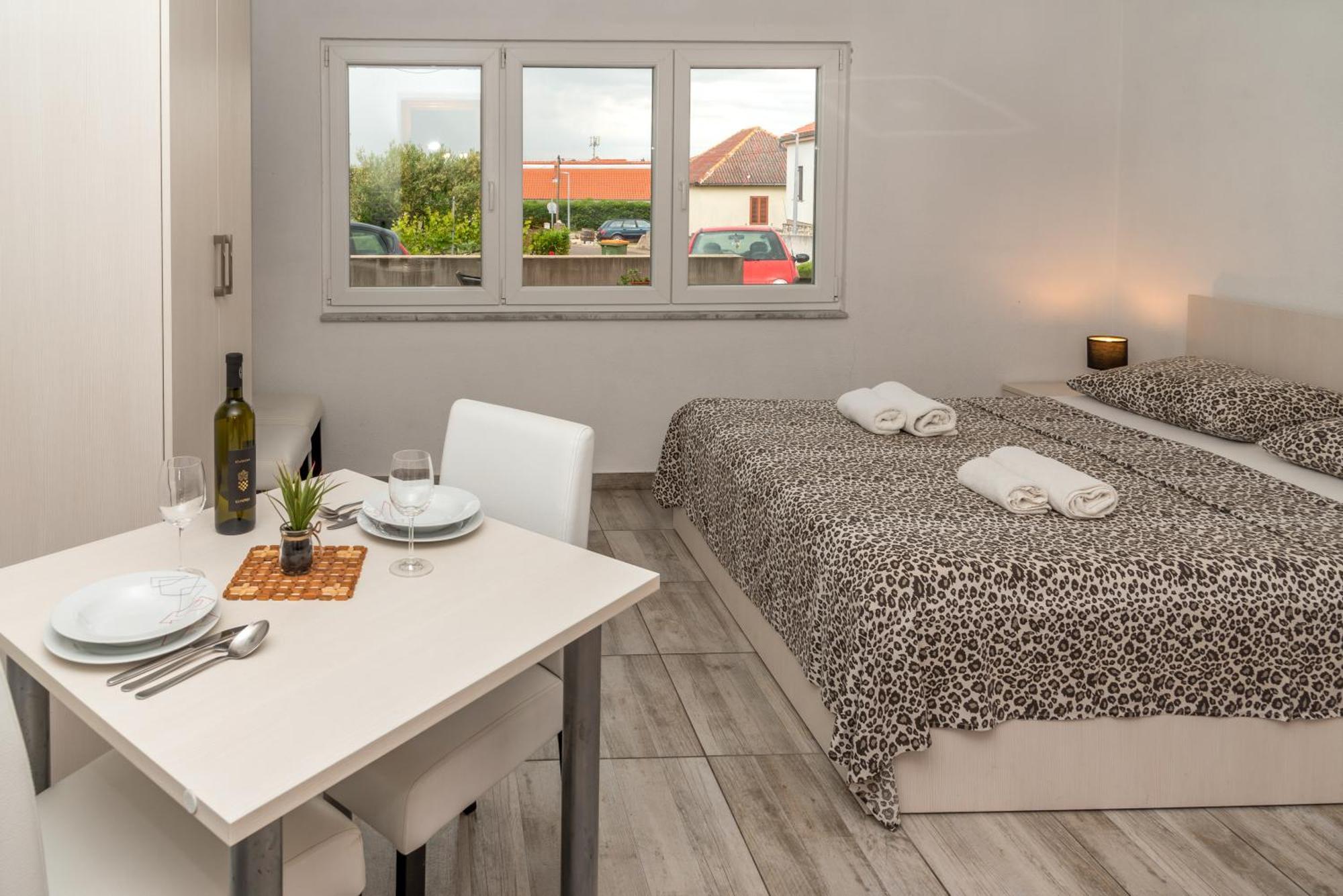 Studio Apartment Nin Exterior foto